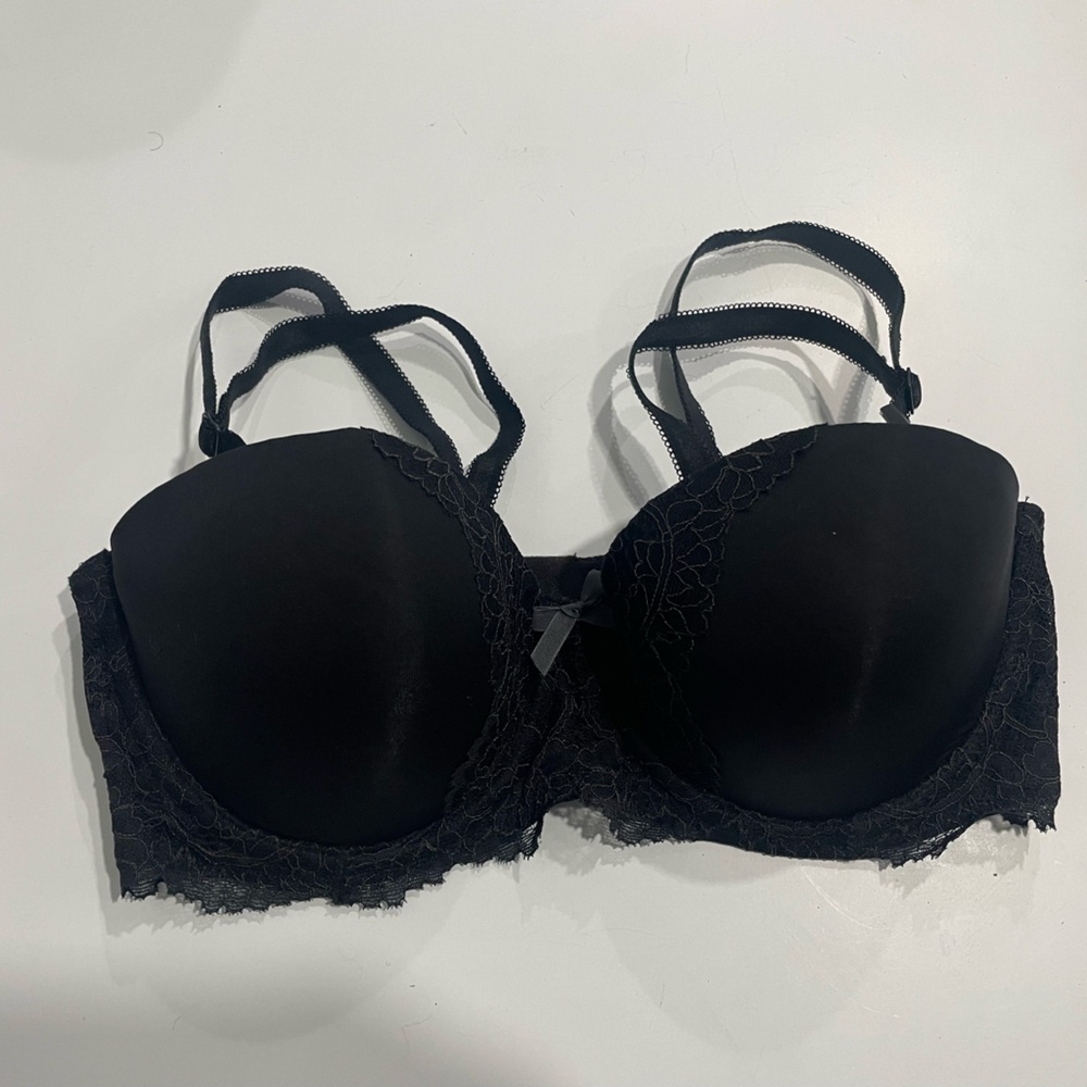 Black Lace Bra Victoria Secret size 32C